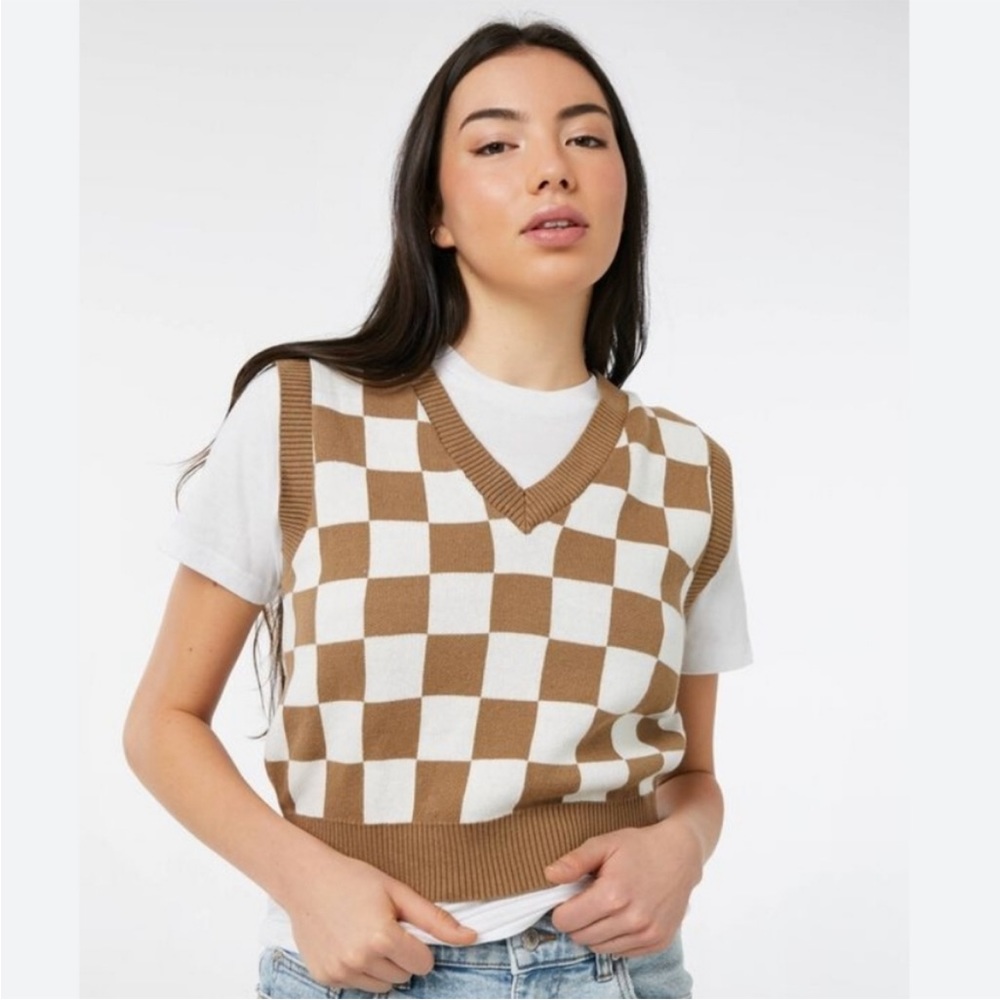 Ardene Women's Sweater Vest Check Checkerboard Pattern Size Small NWT